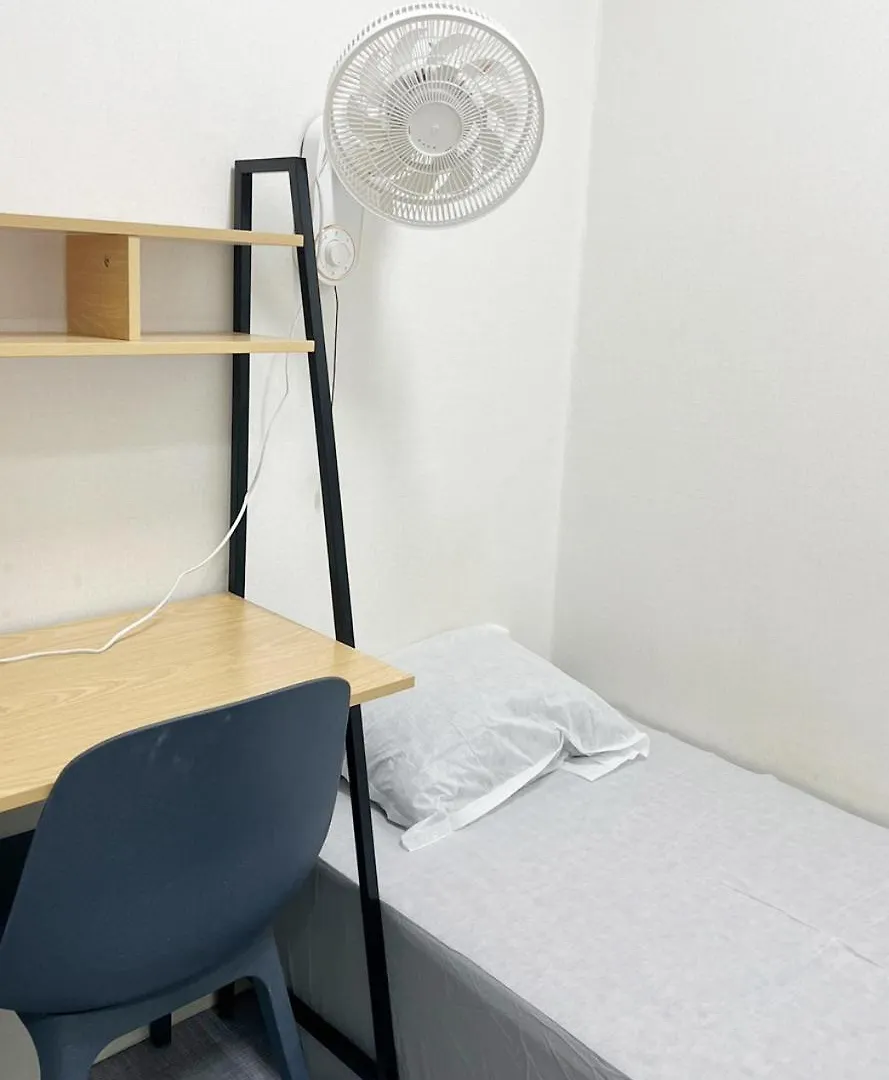 Sunshine Hongik - Male Only Pansiyon Seul Hostel